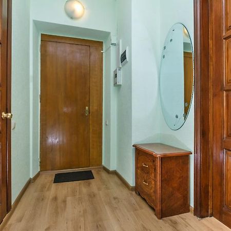 Two Bedroom Apartment On Liuteranska Street キエフ エクステリア 写真