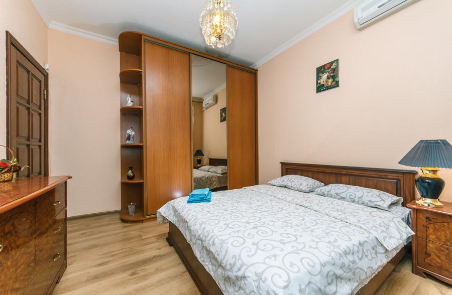 Two Bedroom Apartment On Liuteranska Street キエフ エクステリア 写真