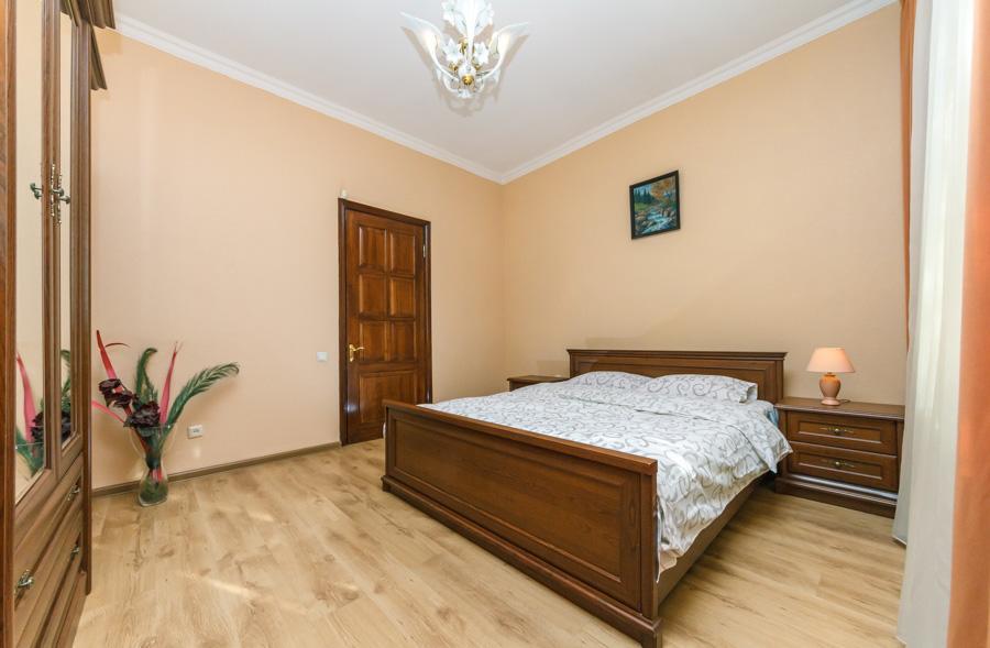 Two Bedroom Apartment On Liuteranska Street キエフ エクステリア 写真