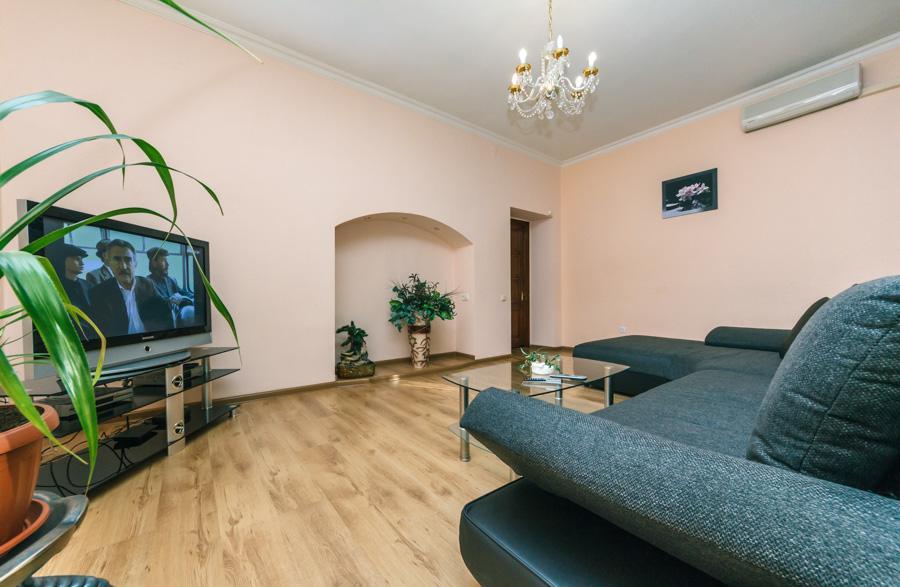 Two Bedroom Apartment On Liuteranska Street キエフ エクステリア 写真